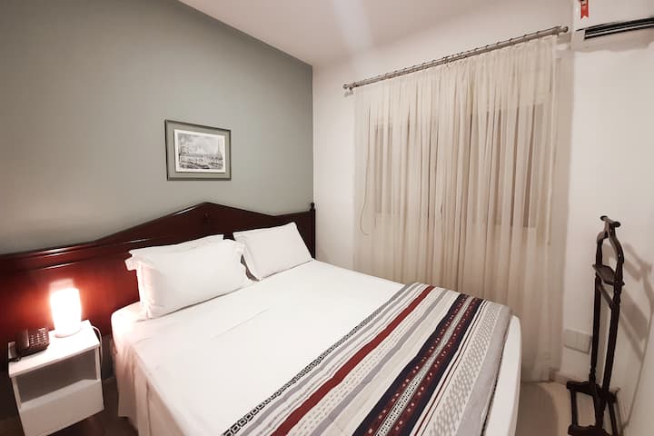 ห้องนอนสวยแยกจากห้องนั่งเล่น