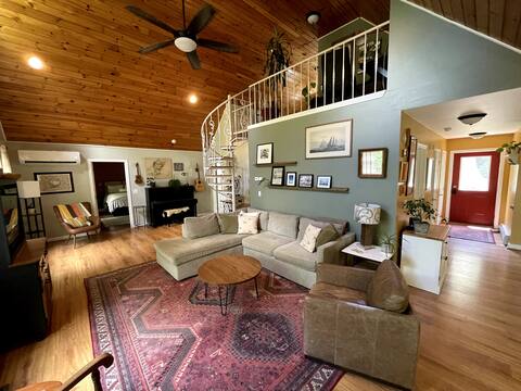 Private Home, near Camden/Lake