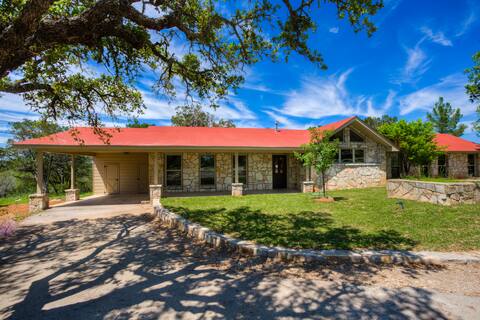 Nicklos Barn on the Guadalupe River