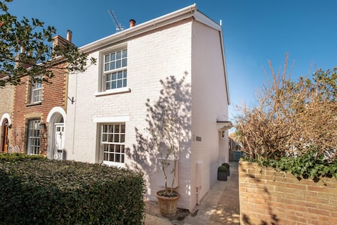 Sea Drift - a beautiful Fisherman’s Cottage
