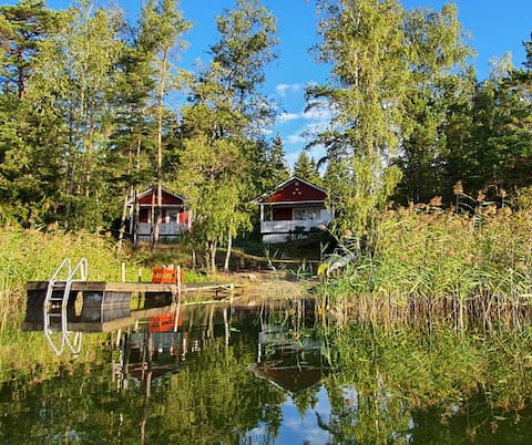 Cottage by the water in secluded nature location