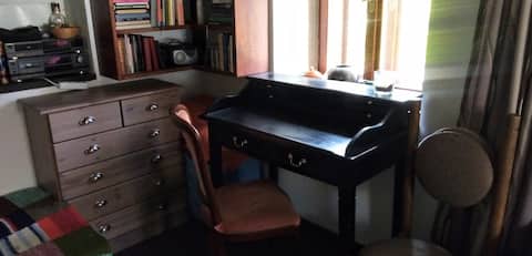 Popular Airbnb listing: Country cottage with wood-burning stove and library in Jihočeský