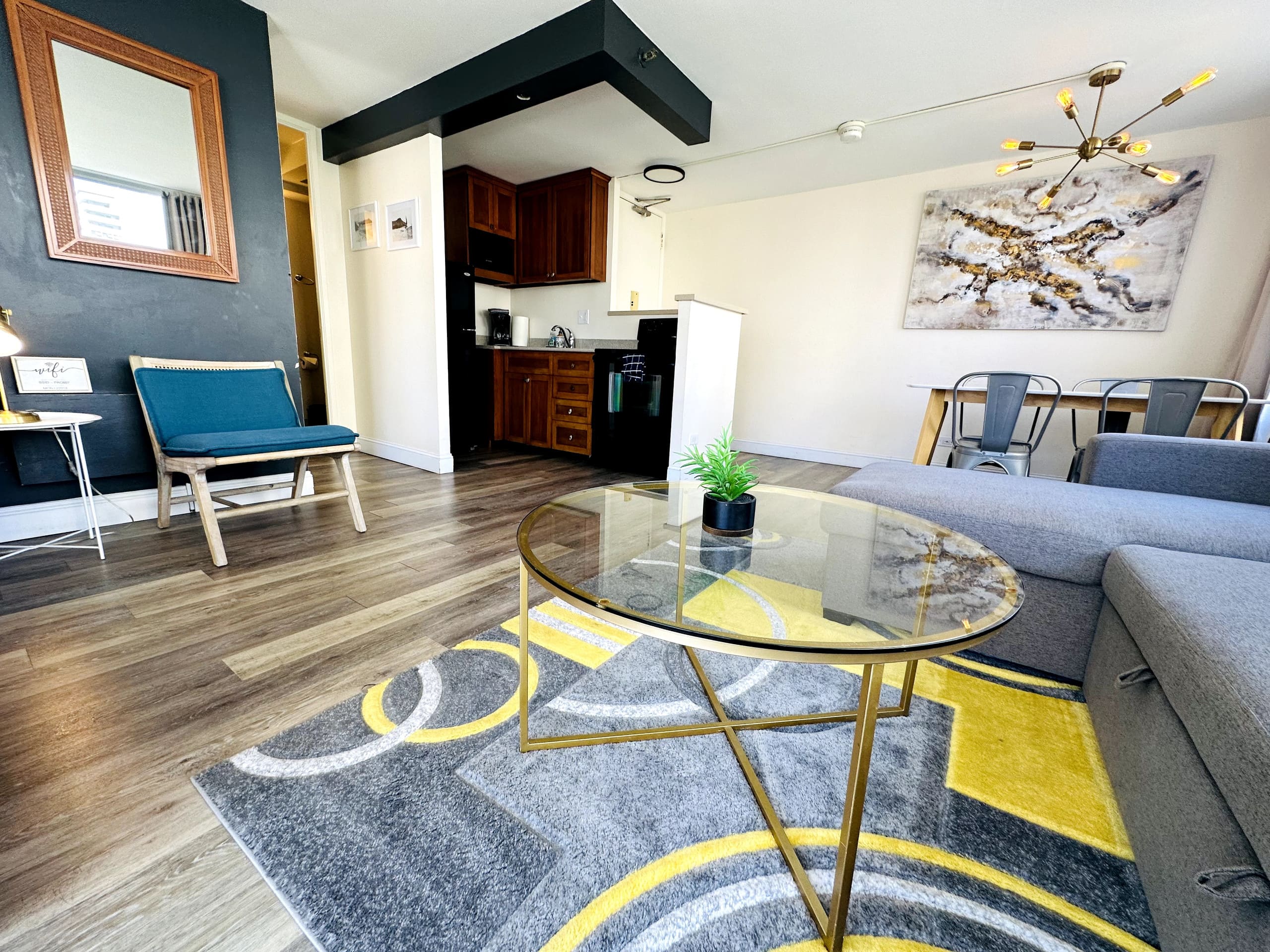 Condo in Honolulu · ★4.78 · 1 bedroom · 3 beds · 1 private bath - Image 9
