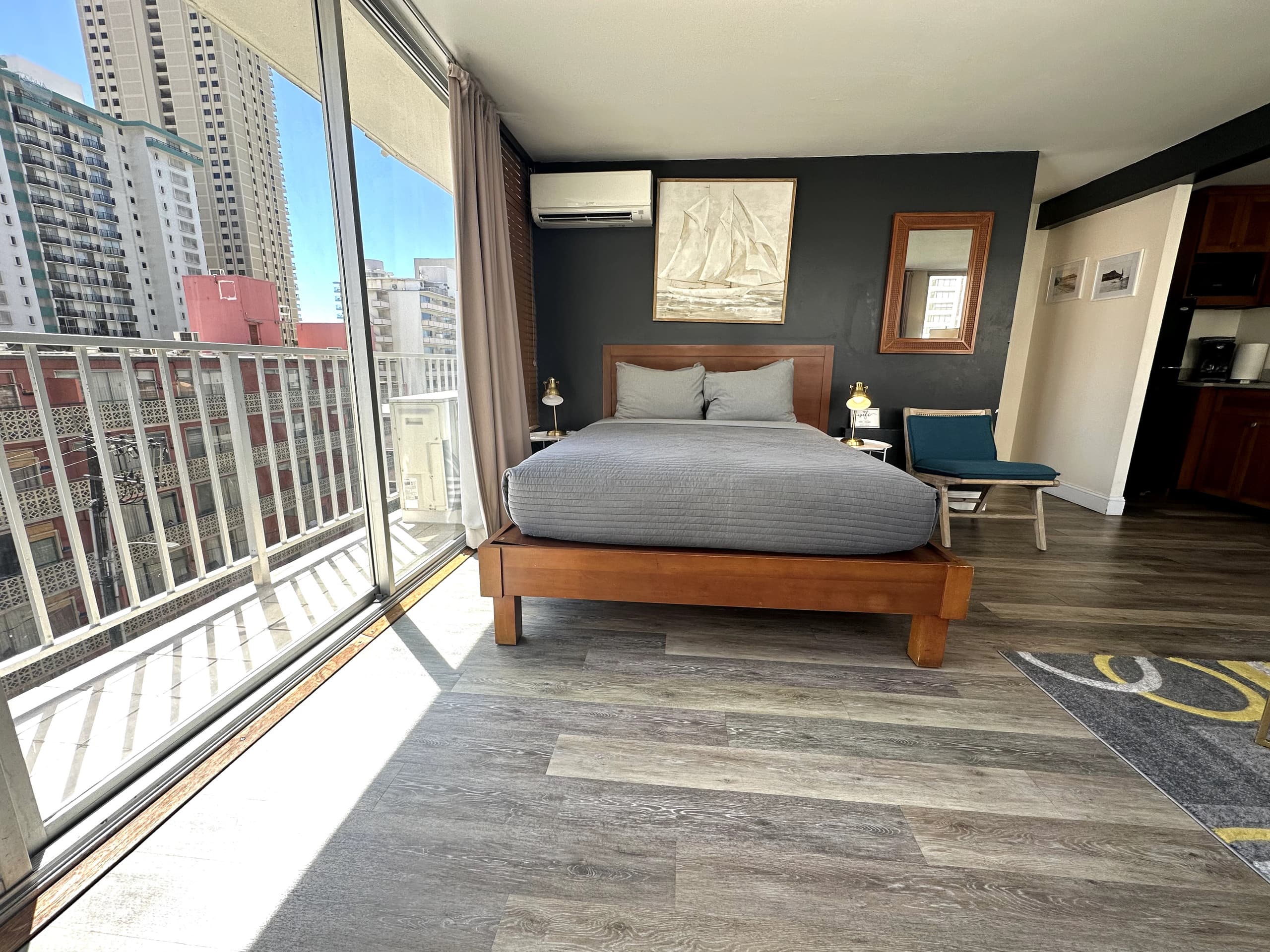 Condo in Honolulu · ★4.78 · 1 bedroom · 3 beds · 1 private bath - Image 17