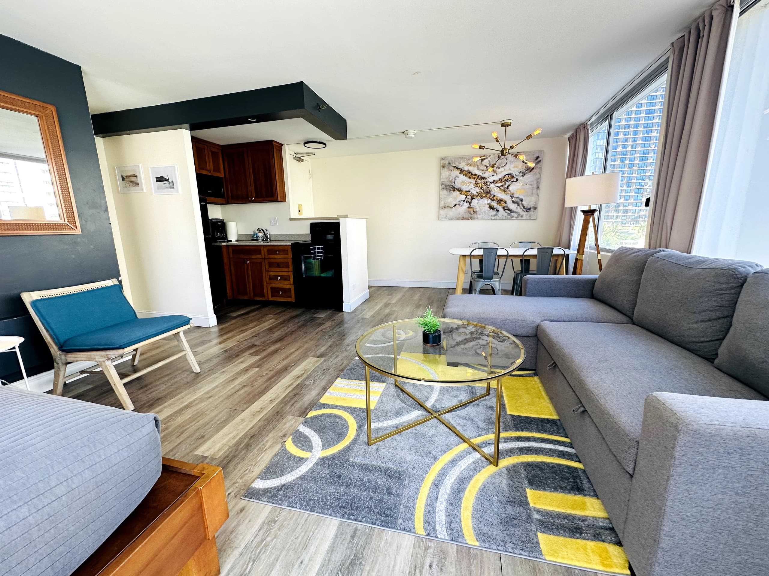 Condo in Honolulu · ★4.78 · 1 bedroom · 3 beds · 1 private bath - Image 4