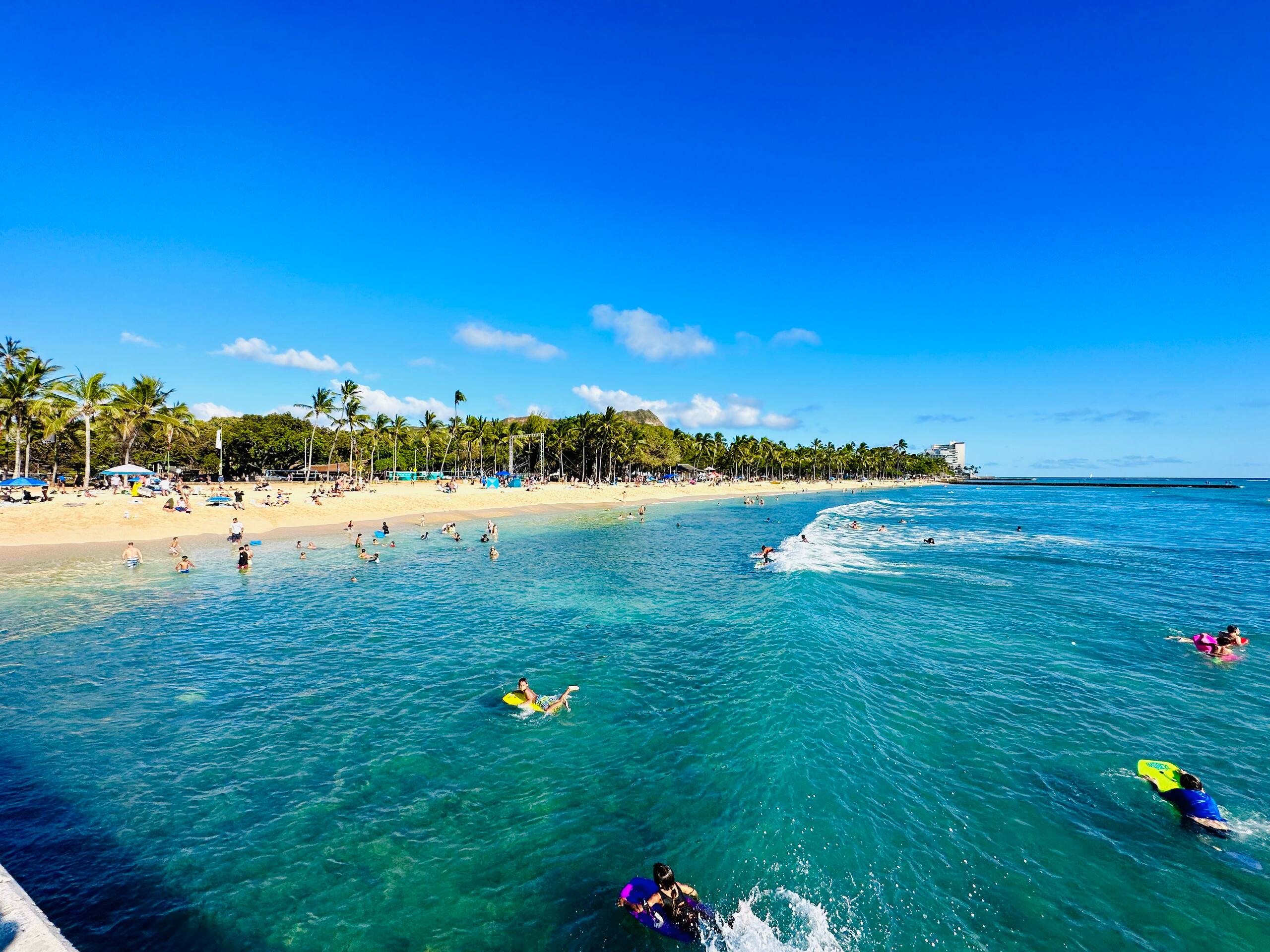 Condo in Honolulu · ★4.78 · 1 bedroom · 3 beds · 1 private bath - Image 33