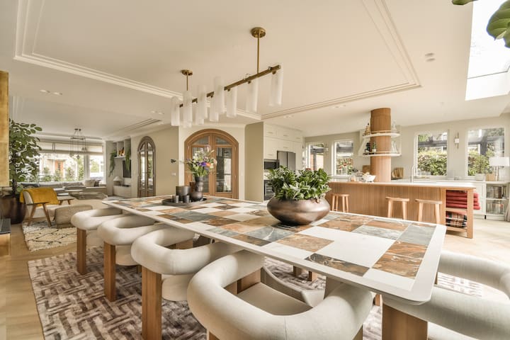 Family Home in Amsterdam Zuid gallery image 2