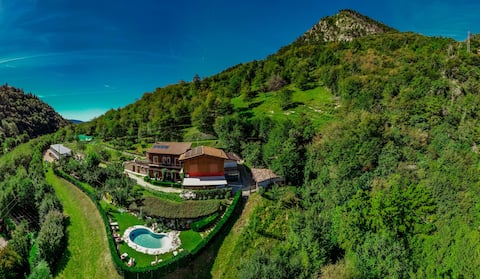 Top performing Airbnb: Farmhouse surrounded by nature in Tignale
