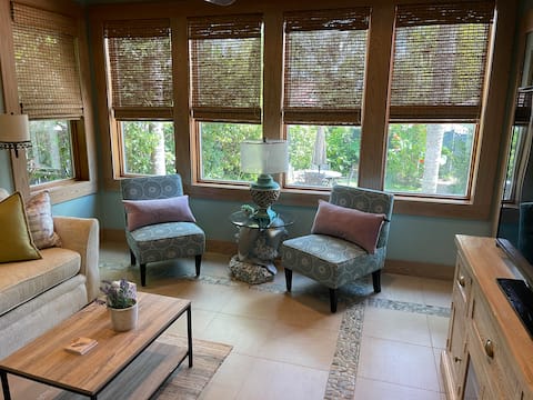 Top Airbnb: WHIMSICAL RETREAT DOWNTOWN in Mount Dora