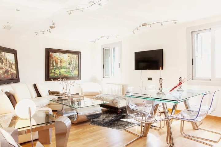 LaMimosa by Pg Gràcia 3BR/2 baths