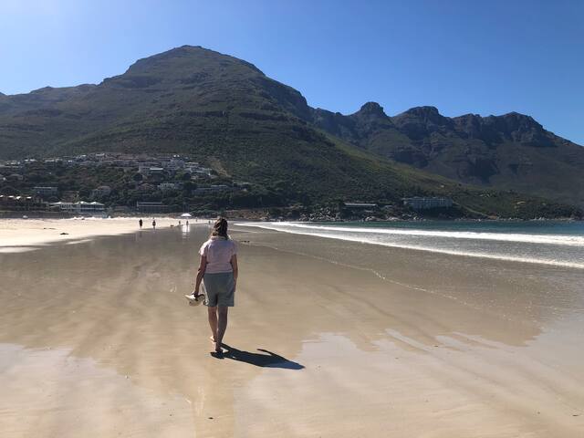 Beautifully peaceful Hout Bay home gallery image 4