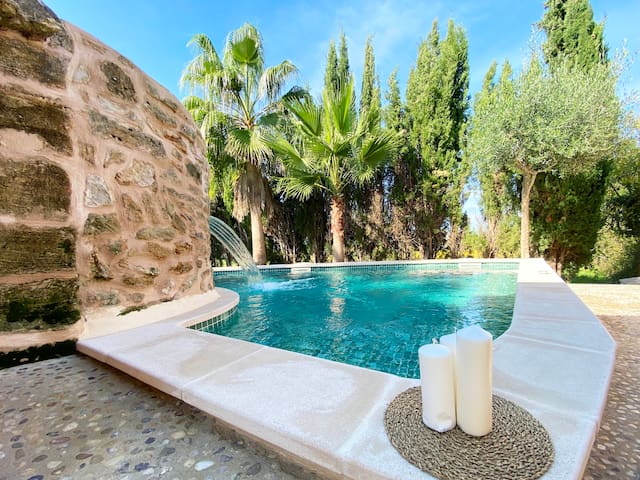 Very Good Location-5min from Center