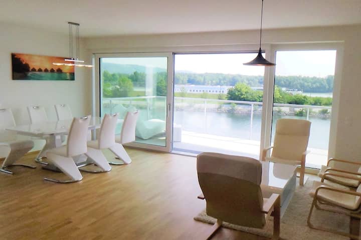 Luxuriöse 3 Schlafzimmer Wohnung Mit Atemberaubendem Blick In Wiener Traumlage - Stockerau
