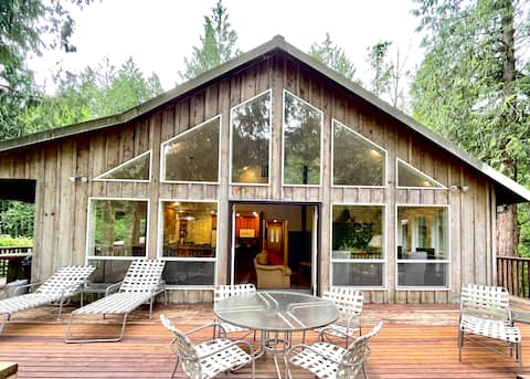 Cabin Overlooking The Lewis River