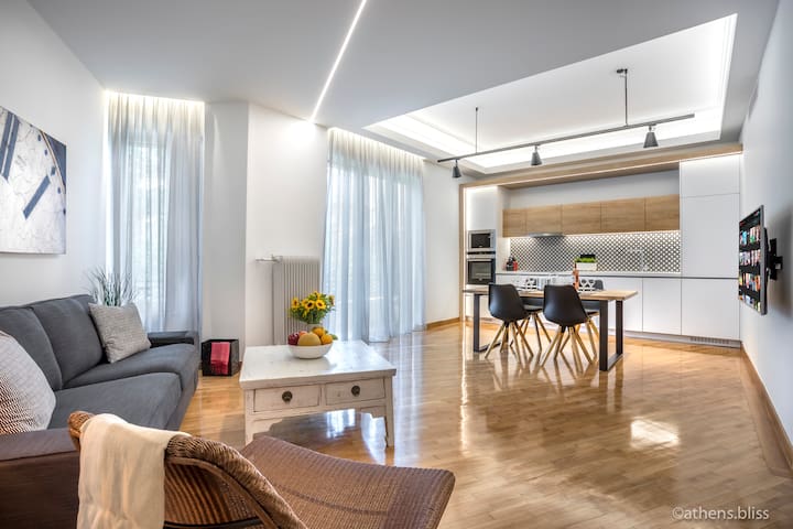 Athens.bliss Two in the Heart of the City