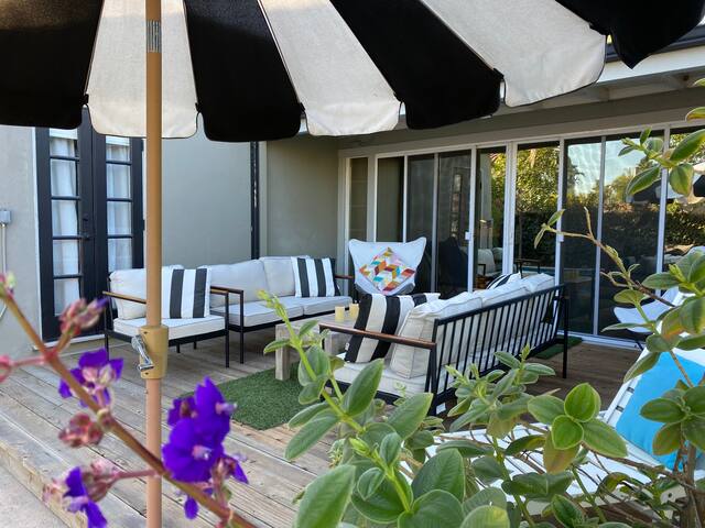 Pool home in fantastic location in Los Feliz!!! gallery image 3