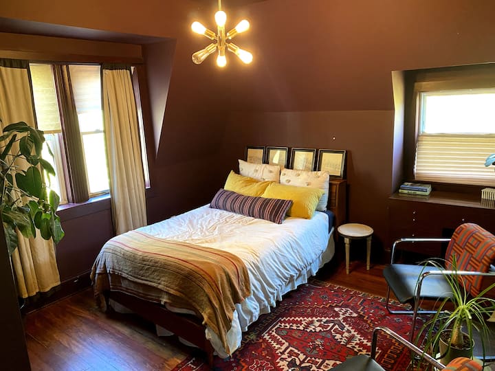 Spavaća soba br. 3, bračni krevet