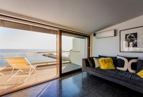 Successful Airbnb property: Stunning sea view duplex close to the beach in Albufeira