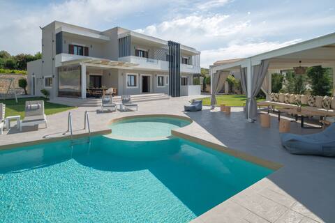 Elaida Villa, Heaven on Earth