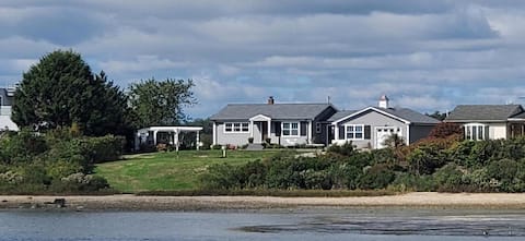 Private Peaceful Great Island Waterfront Cottage