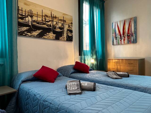 TINTORETTO 1 CON TERRAZZA IN LEGNO SOPRA IL TETTO gallery image 4