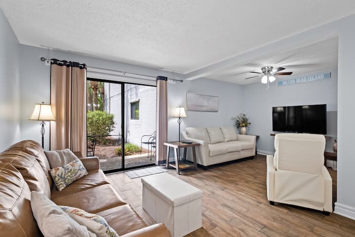 Poolside Villa W/ Tennis - Walk To Beach Coligny ! - Hilton Head Island, SC