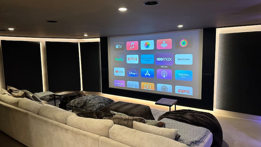 Luxurious Architectural Villa Prime West Hollywood gallery image 2