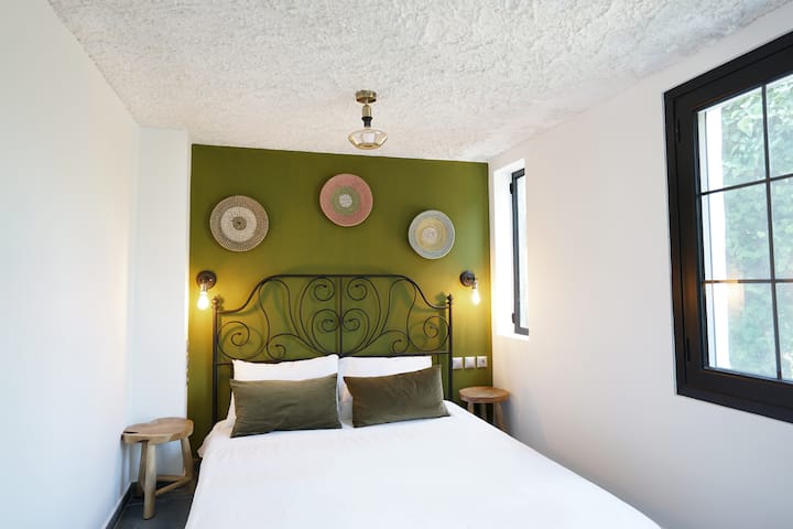 ห้องนอนของสตูดิโอผู้เข้าพัก