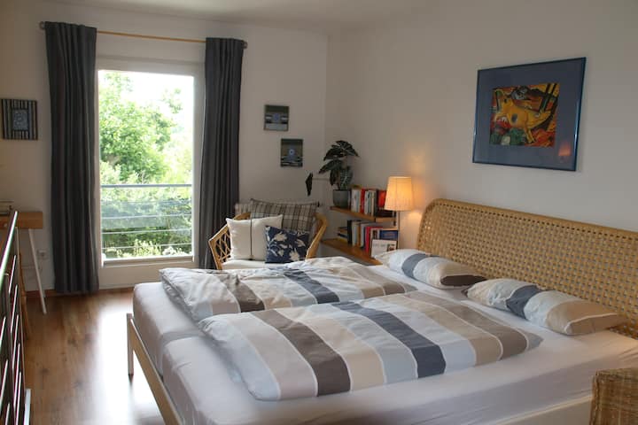 นอนกลางอากาศ