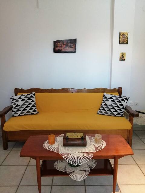 Popular Airbnb listing: Country house Anna-Konstantinos in Δήμος Σικυωνίων