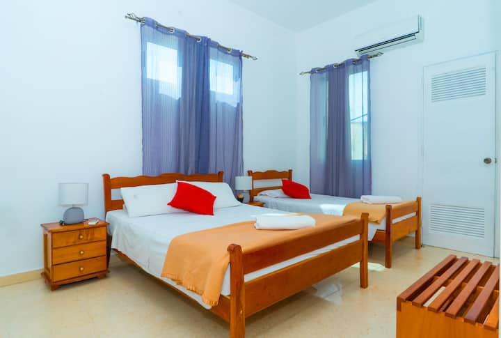 Ოთახი 1. 1 ოთახი.