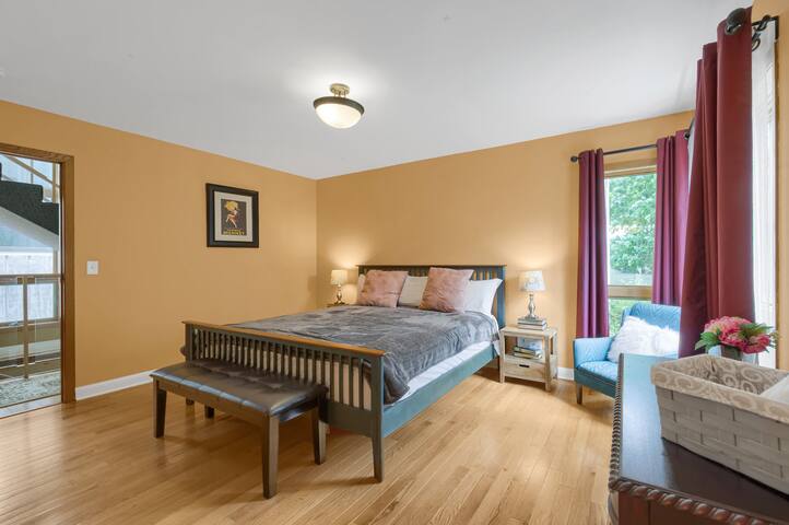 Luxury modern Villa | Downtown | Convention gallery image 4