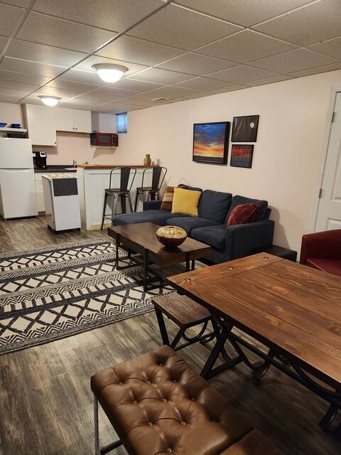 Updated basement suite - close to everything