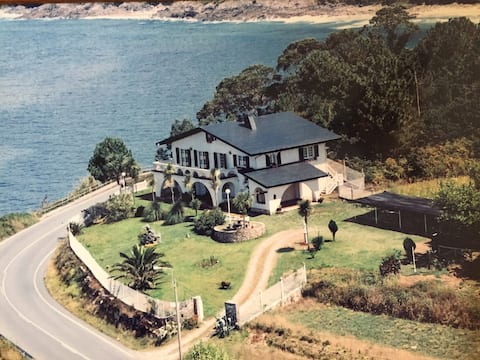 RÍAS BAIXAs apartment in "A Colina" house