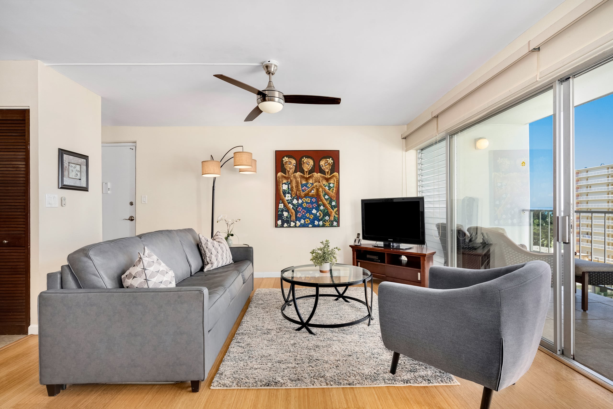Condo in Honolulu · ★4.74 · 2 bedrooms · 3 beds · 2 baths - Image 6