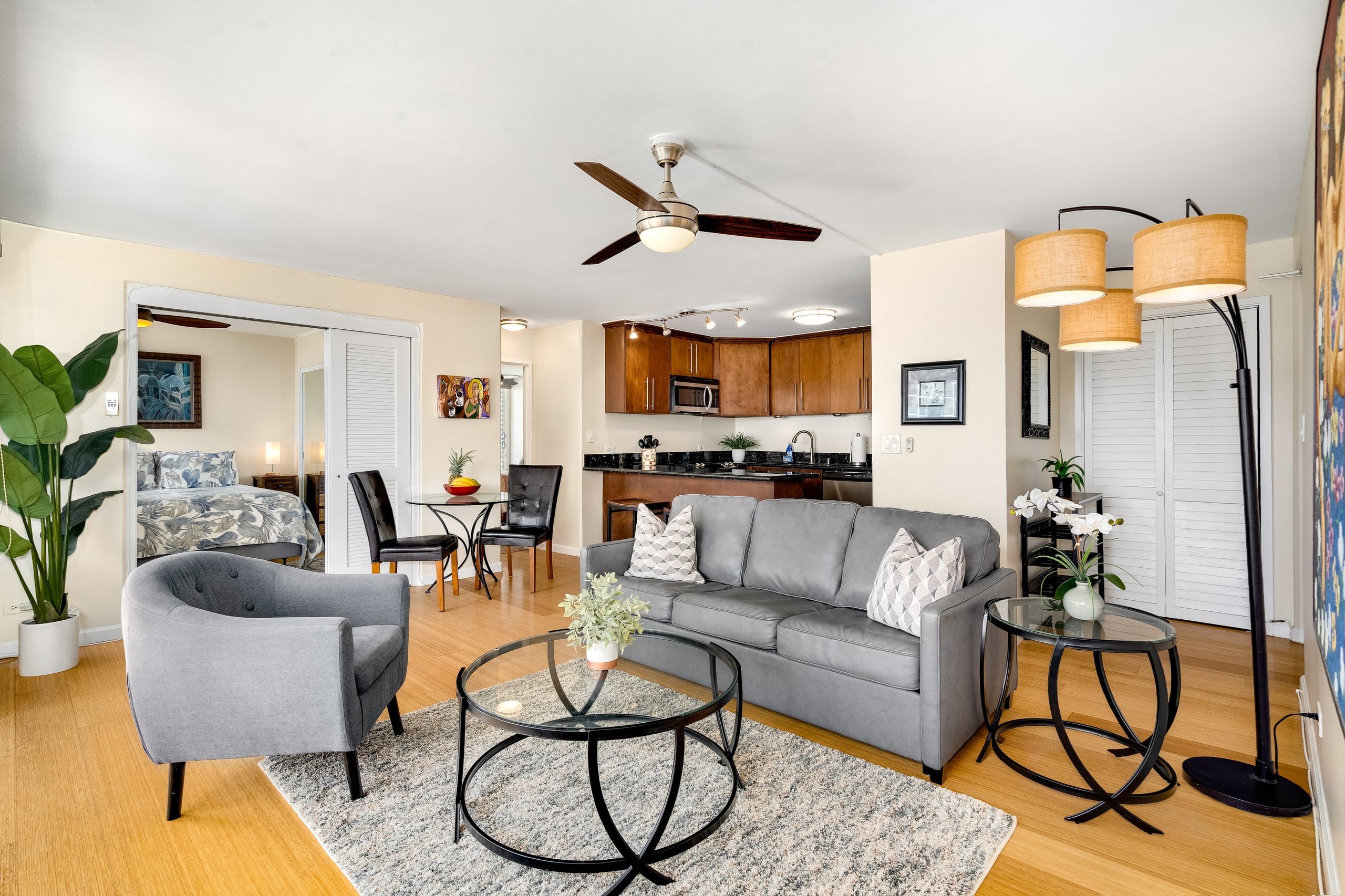 Condo in Honolulu · ★4.74 · 2 bedrooms · 3 beds · 2 baths - Image 3