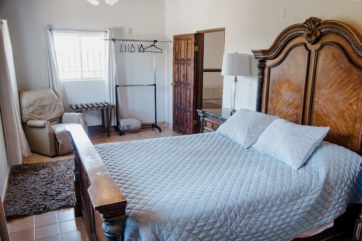 غرفة النوم 1