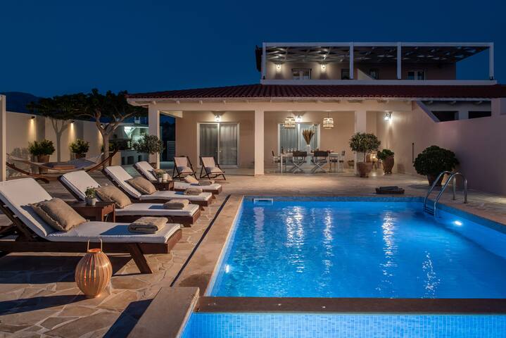 Kallisti – beautiful house at the beach with pool