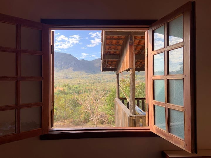 غرفة 1 مطلة على الجبل


لدينا سرير مزدوج وسريران فرديان في هذه الغرفة.