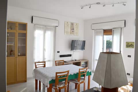 ✧ Spacious Flat near the Sea & City Center ✧