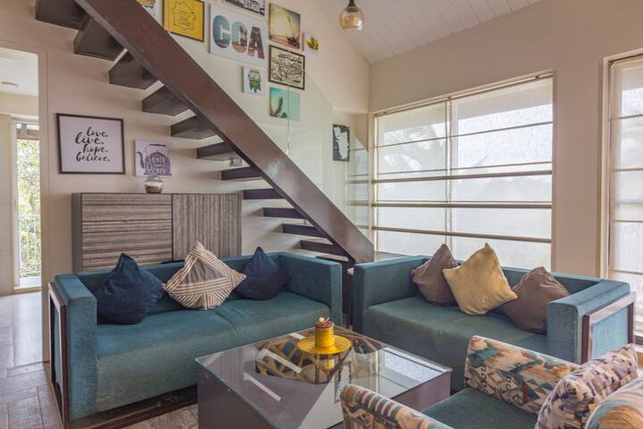 Living room image 2