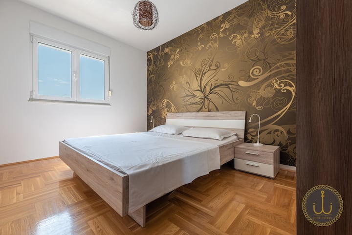 Odmorite se u bračnom krevetu!

#spavaća soba #dvorište #ancorapartments