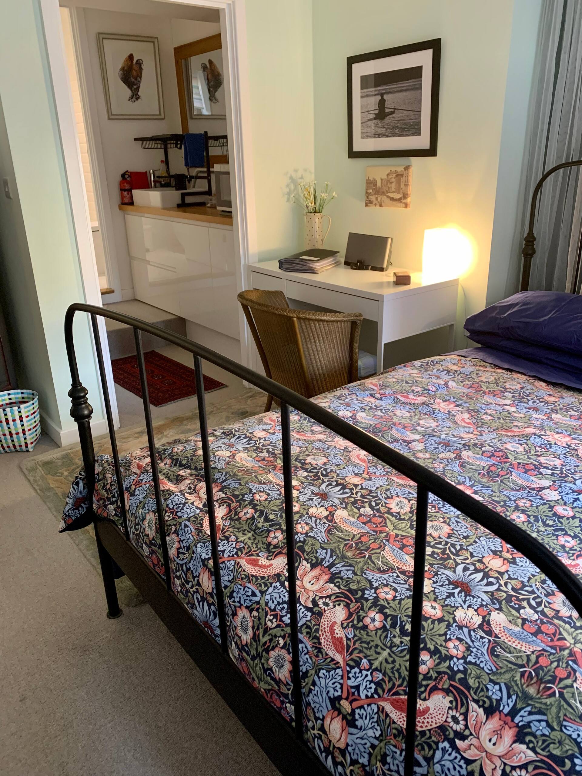 Peaceful City Centre Stay • Ensuite • Superhost
