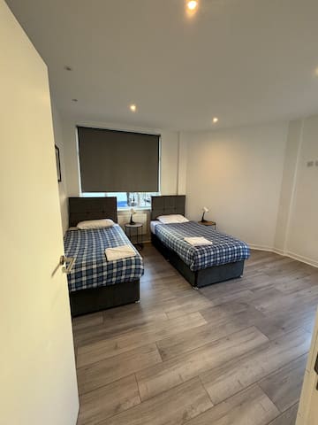 Access Euston, Three-Bedroom Sleeps 6 gallery image 5