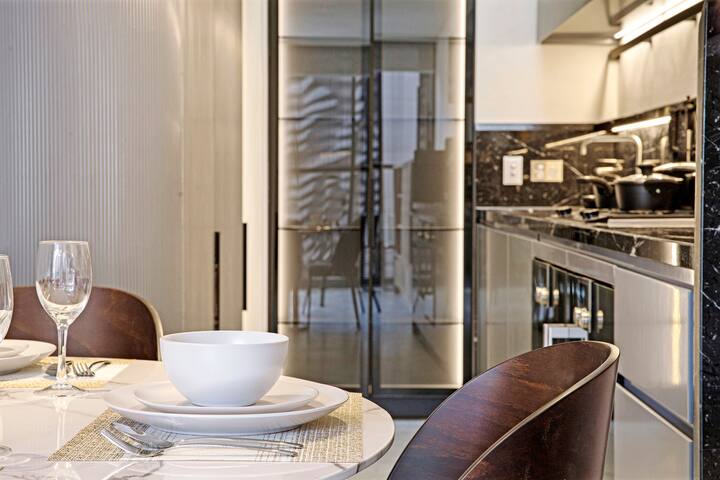 UiSTAY | Pyrmont | Luxury House 6 Stories | Free.P gallery image 4