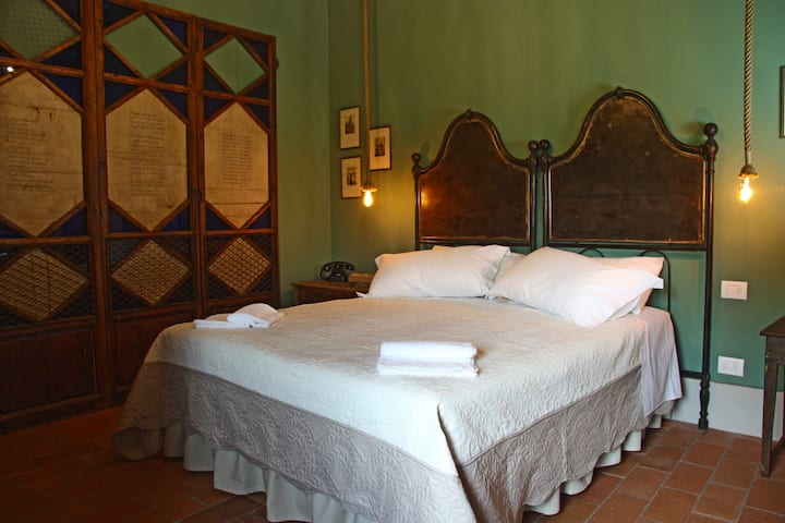 غرفة النوم 1