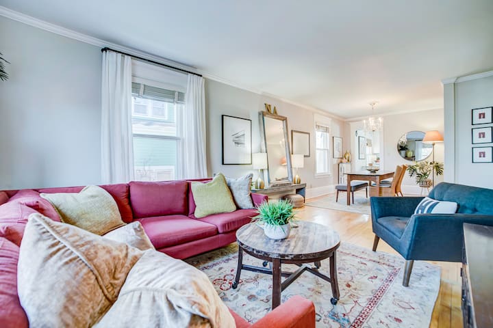 Charming Uptown Home – A Walkers Paradise