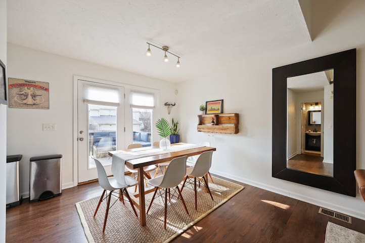 5 Min to Broadway! Walk Downtown-Gulch-Germantown