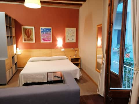 Gothic Quarter Barcelona Vacation Rentals Homes Barcelona Spain Airbnb