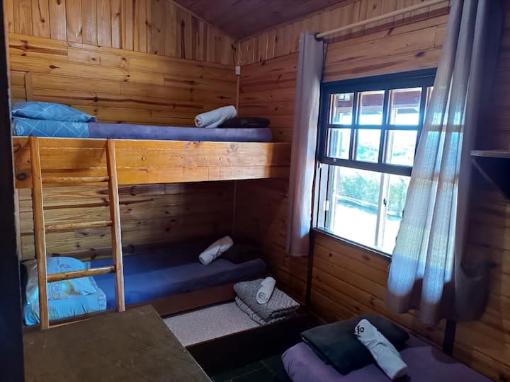 Bedroom 4 with treliche  and a single bed - option for 4 people